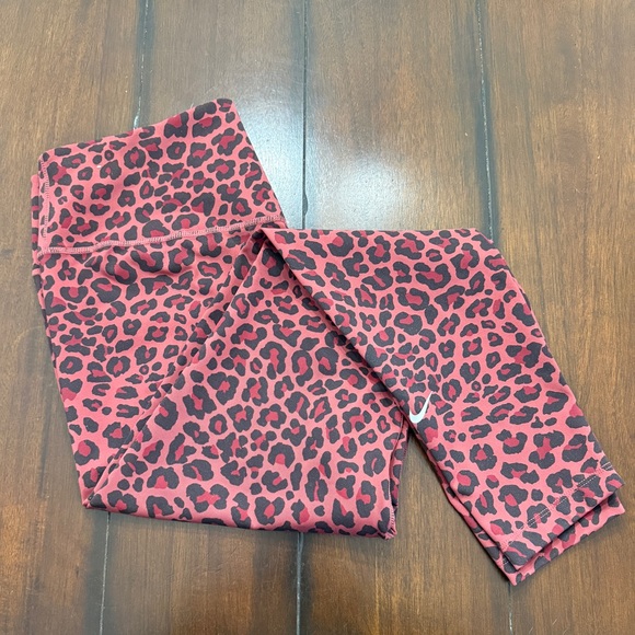 Nike Women's Dri-FIT One Animal Printed Leggings Sparkle Fabric Like New - Picture 2 of 7